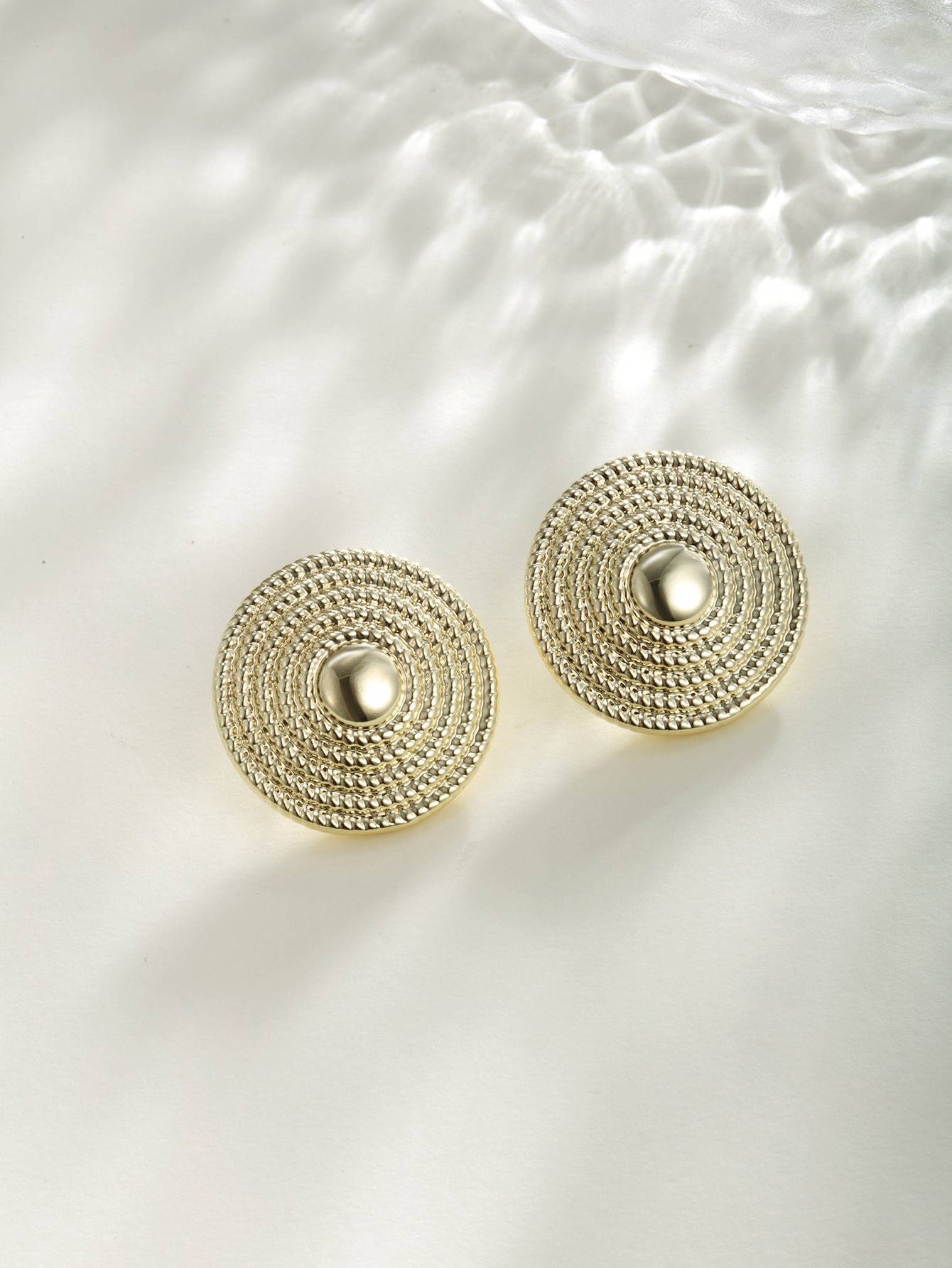 Daily -Fashionable new ABS material atmospheric retro clamshell shape&geometric earrings