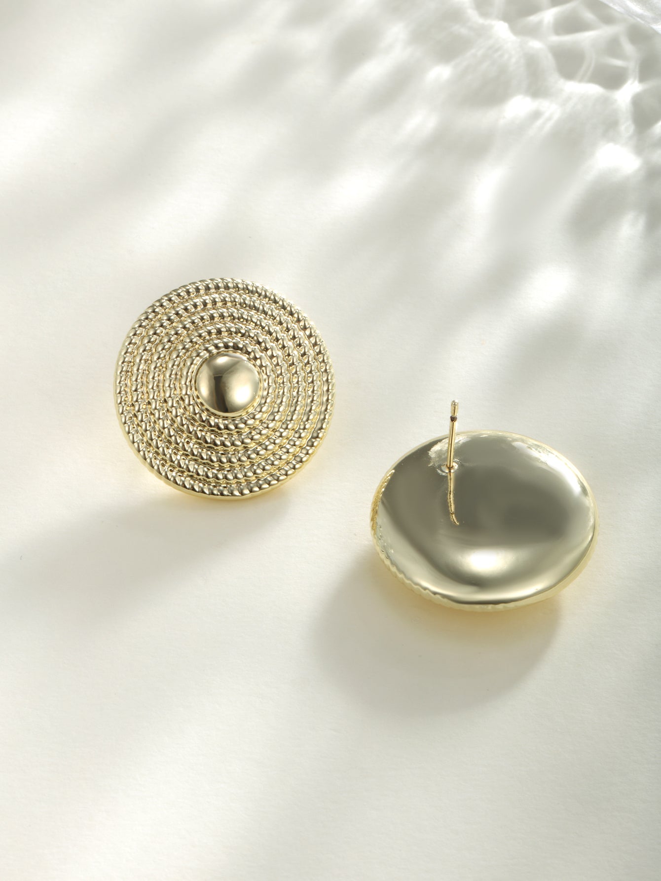 Daily -Fashionable new ABS material atmospheric retro clamshell shape&geometric earrings