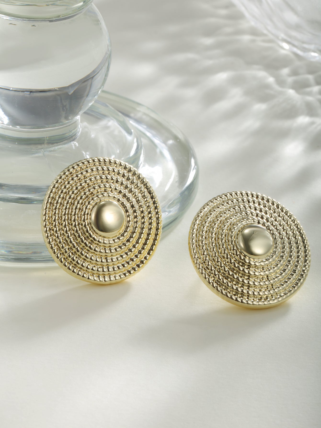 Daily -Fashionable new ABS material atmospheric retro clamshell shape&geometric earrings