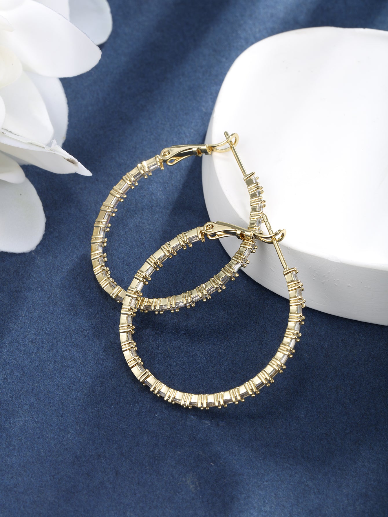 Inlaid copper zinc alloy luxury circle earrings