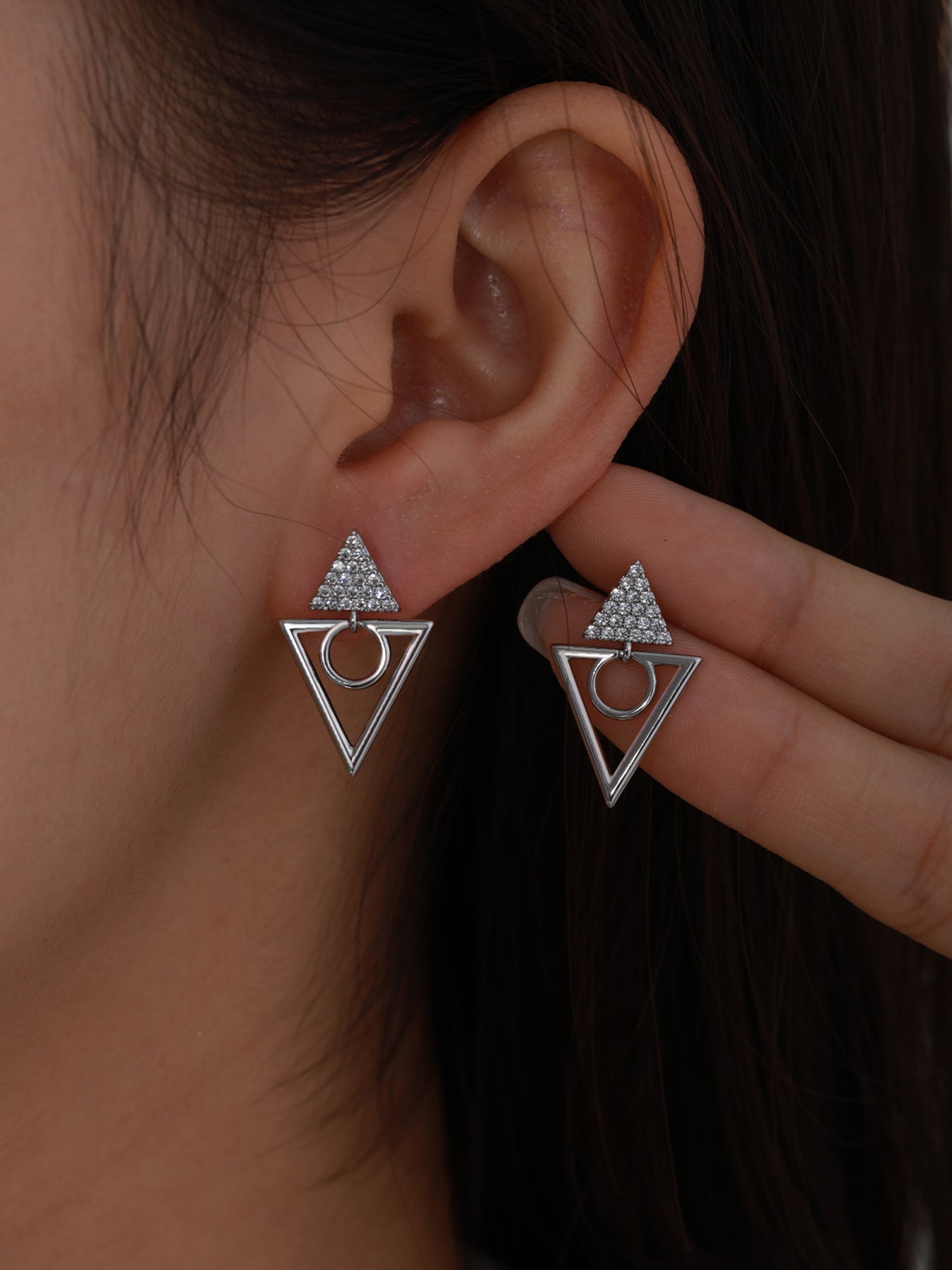 Copper zinc alloy fashionable and elegant women's triangular earrings